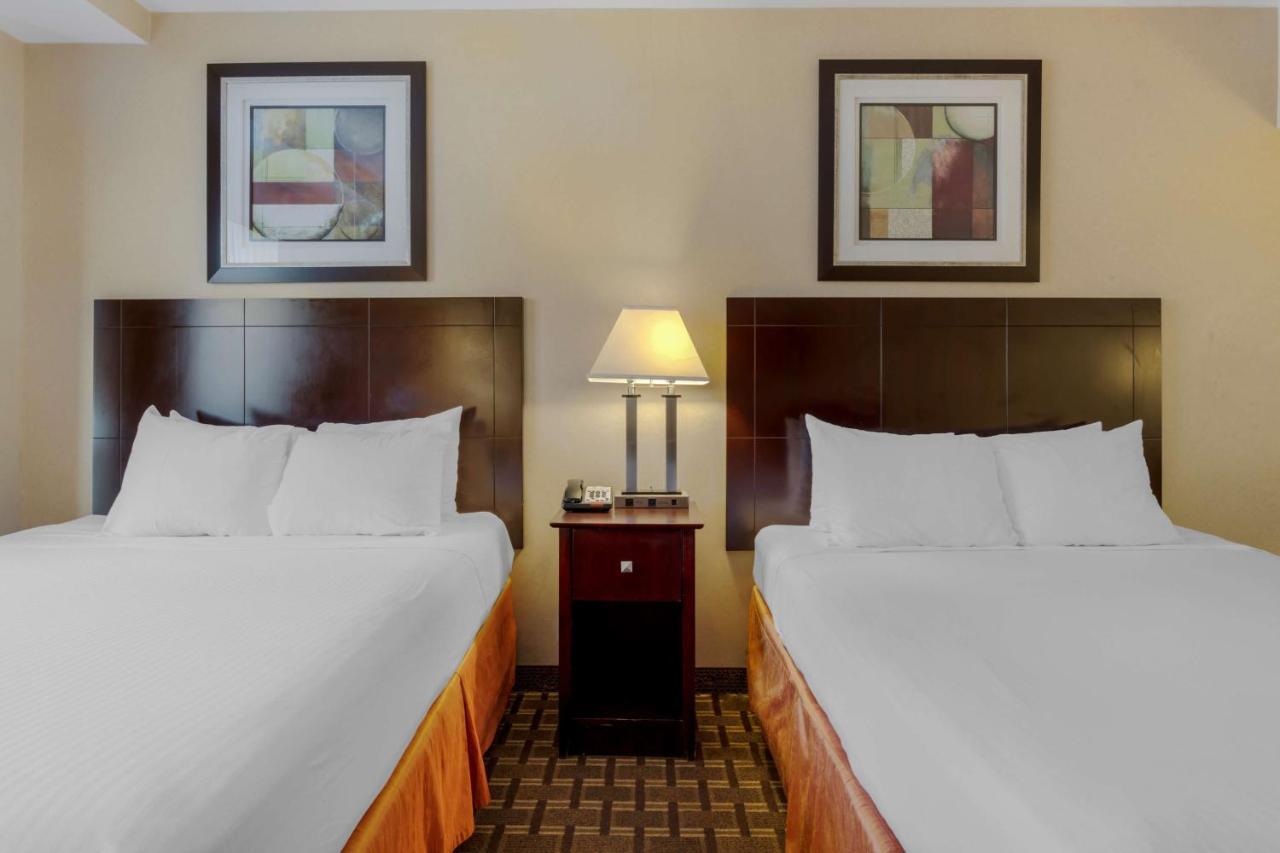 Best Western Plus Brooklyn Bay Hotel Nova York Exterior foto